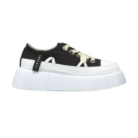 Matilda Canvas Black