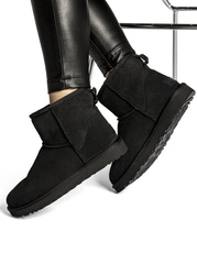 UGG W CLASSIC MINI II 1016222-BLK - Śniegowce Damskie - Czarny