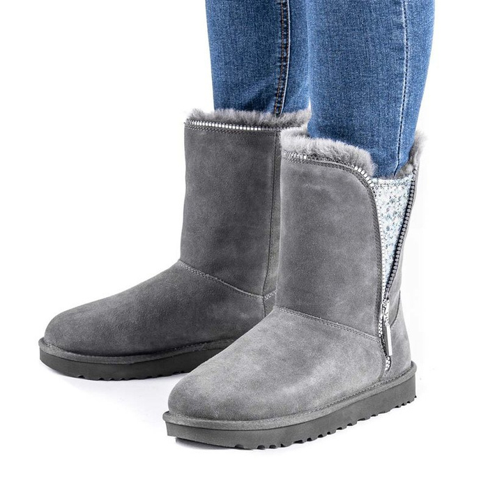 Buty zimowe damskie UGG W Classic Zip Boot (1103764-CHRC)