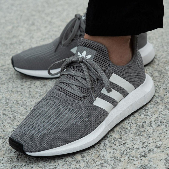 Buty sportowe męskie Adidas Swift Run (G54726)