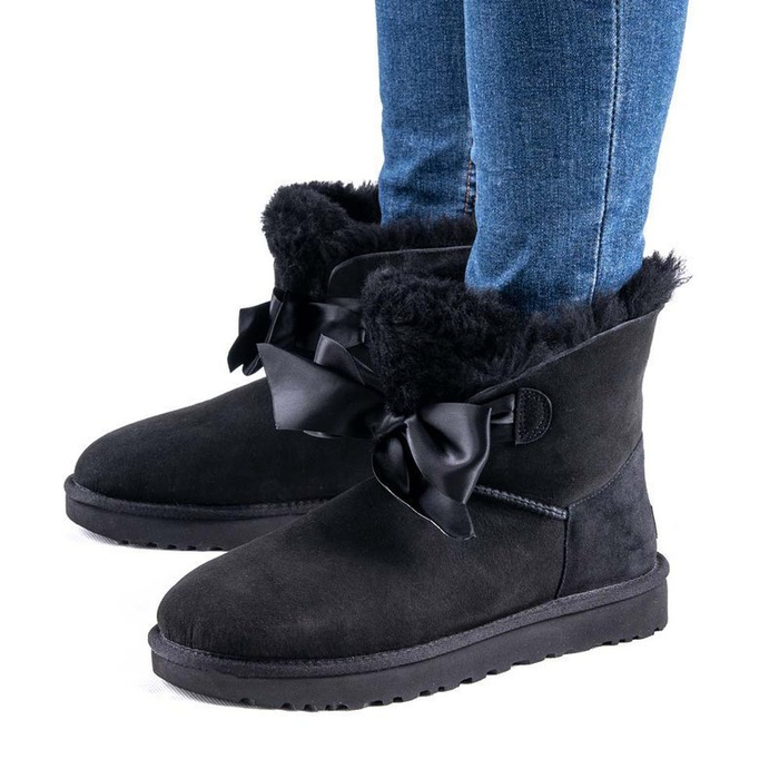 Buty zimowe damskie UGG W Gita Bow Mini (1098360-BLK)