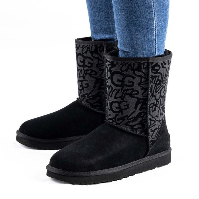 Buty zimowe damskie UGG W Classic Short Sparkle Graffiti (1107035-BLK)